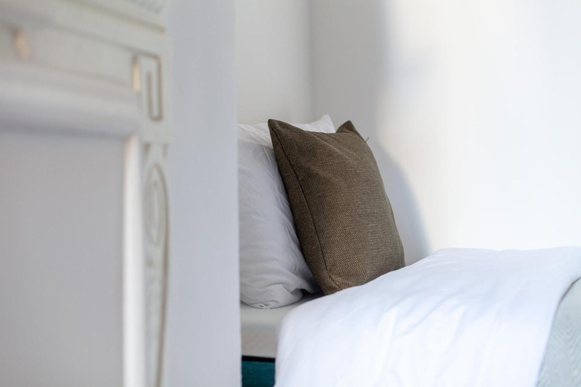 Appartement Sleek & Modern 2 Bd In - Sleeps 7 - Parking Londen